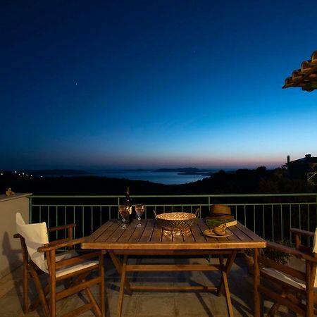Chamaloni Cottages フィニクーダ エクステリア 写真