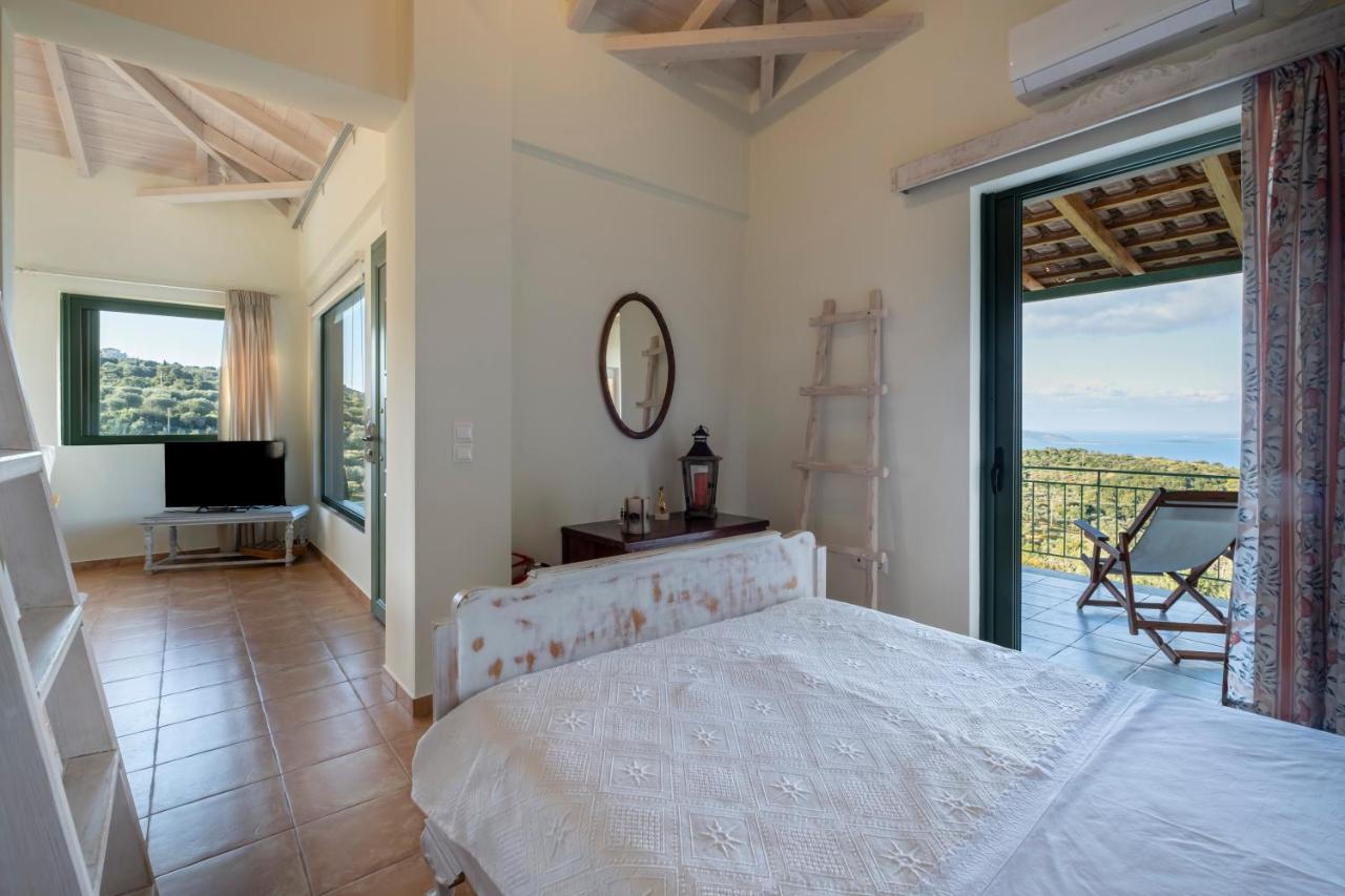 Chamaloni Cottages フィニクーダ エクステリア 写真
