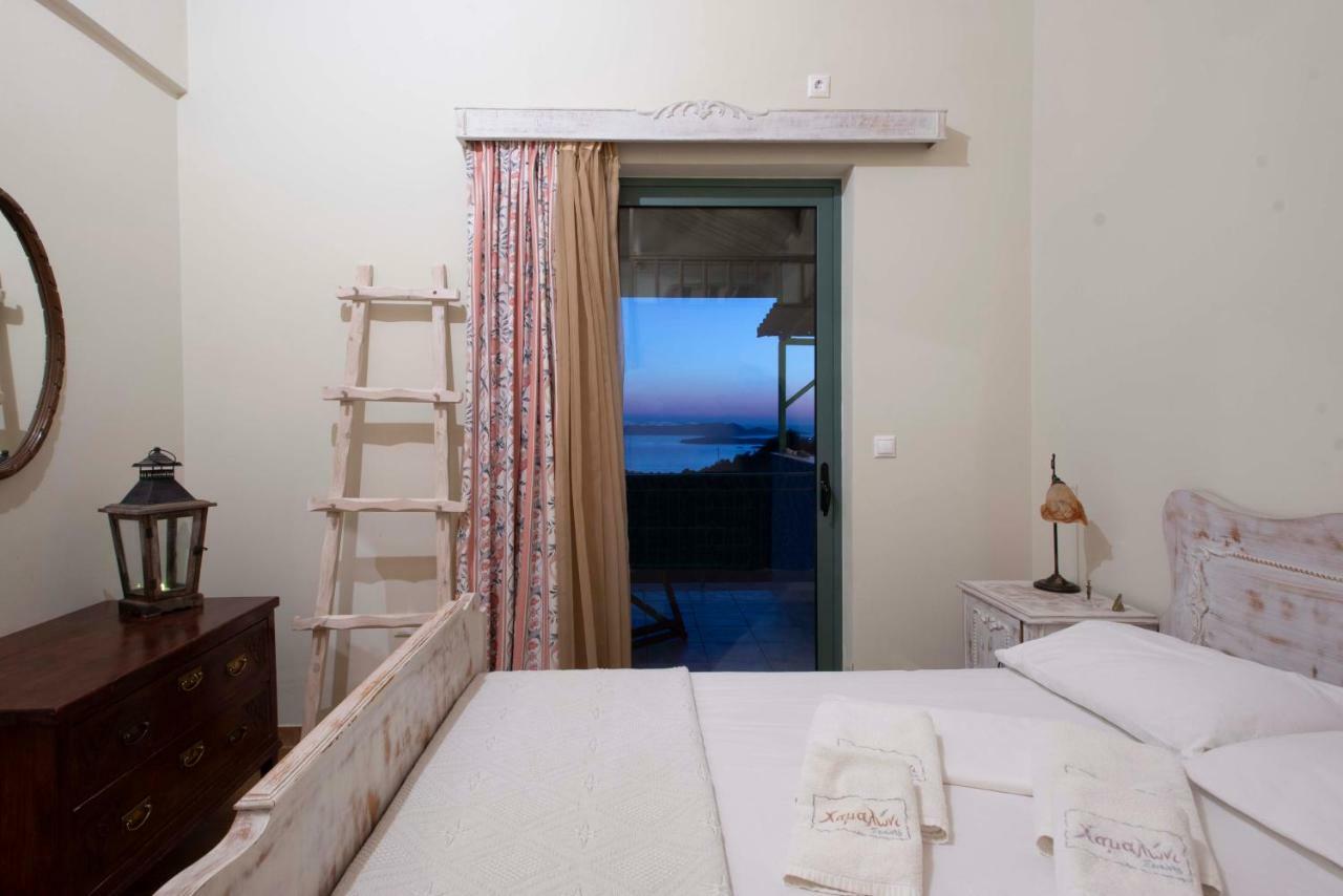 Chamaloni Cottages フィニクーダ エクステリア 写真